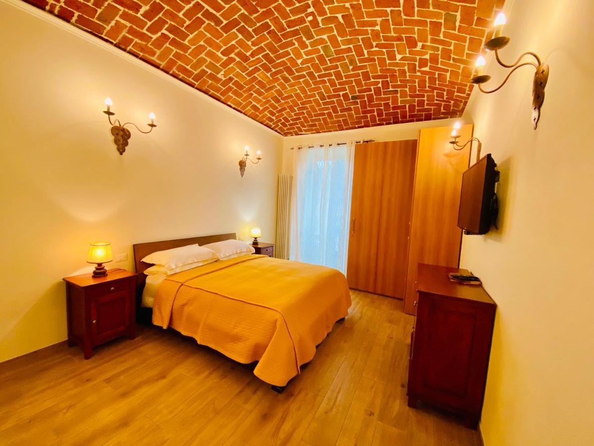 Exquisitely Renovated And Centrally Located Apartment With Free Parking Torino Eksteriør billede