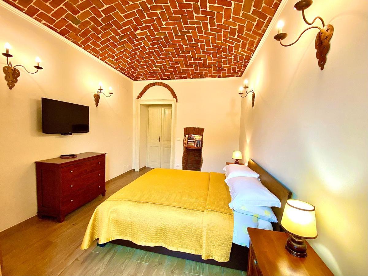Exquisitely Renovated And Centrally Located Apartment With Free Parking Torino Eksteriør billede