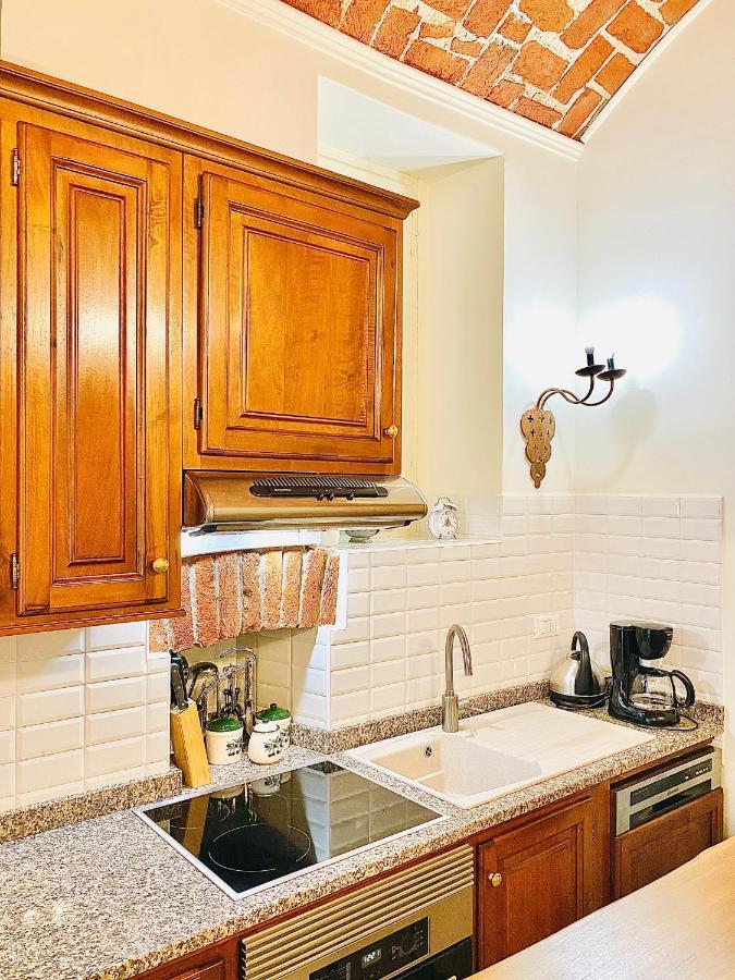 Exquisitely Renovated And Centrally Located Apartment With Free Parking Torino Eksteriør billede