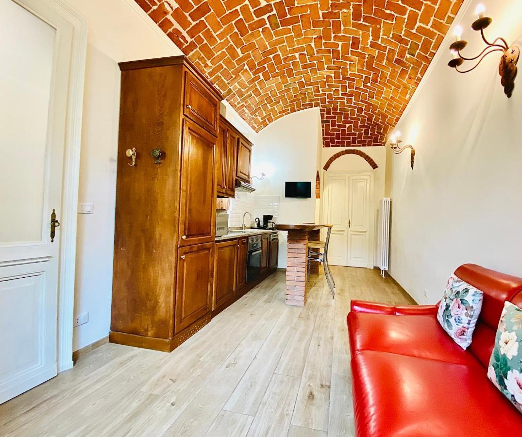 Exquisitely Renovated And Centrally Located Apartment With Free Parking Torino Eksteriør billede