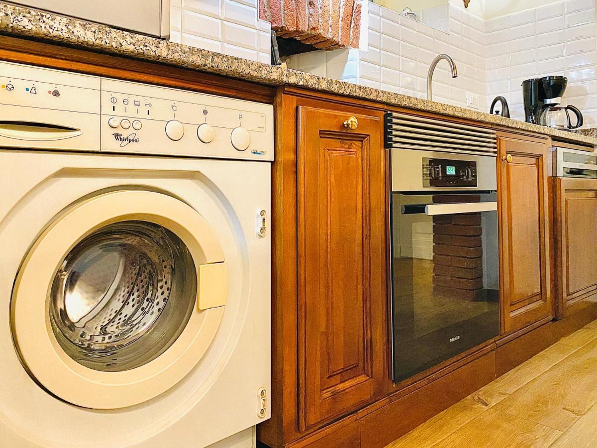 Exquisitely Renovated And Centrally Located Apartment With Free Parking Torino Eksteriør billede