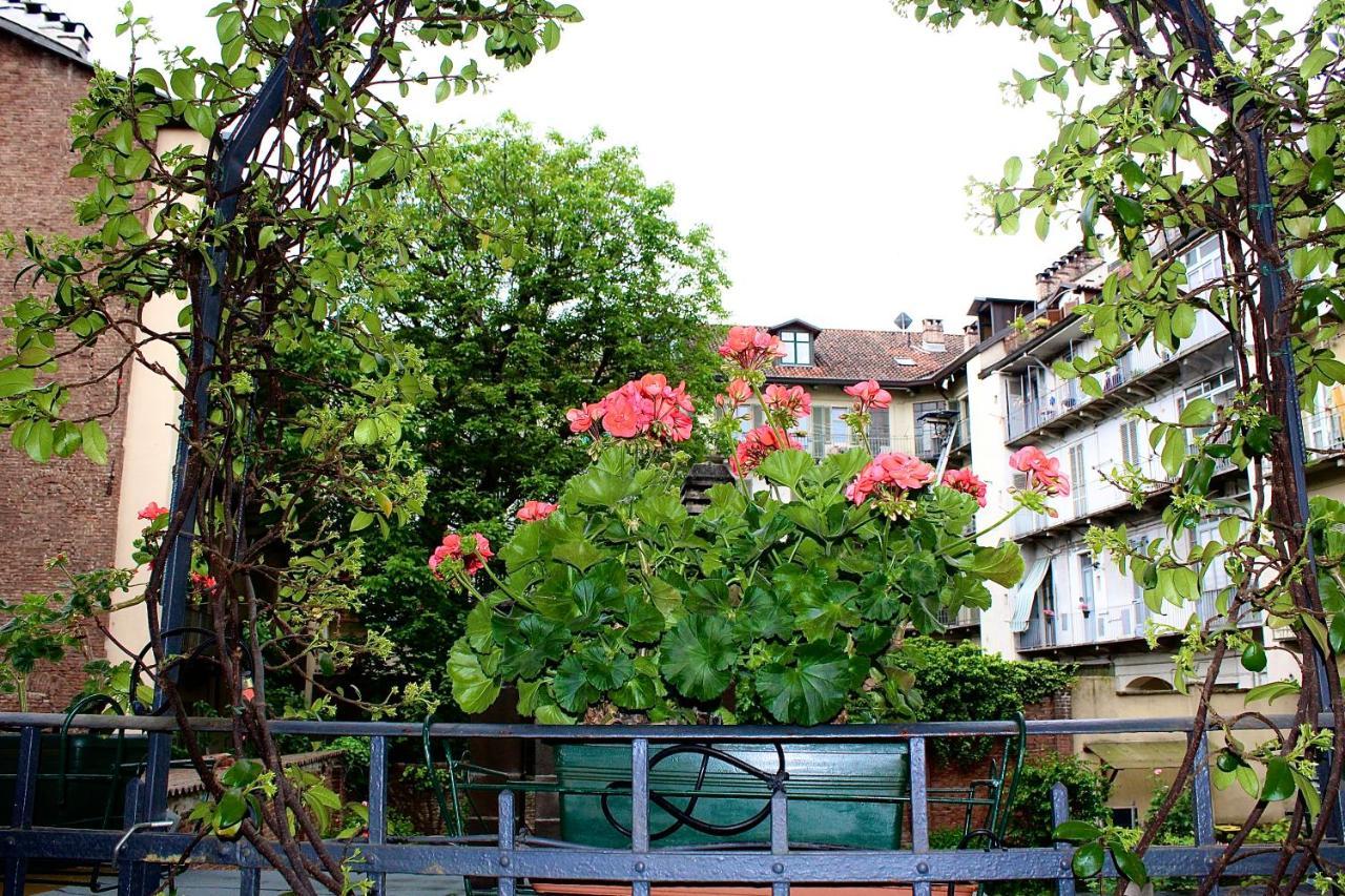 Exquisitely Renovated And Centrally Located Apartment With Free Parking Torino Eksteriør billede
